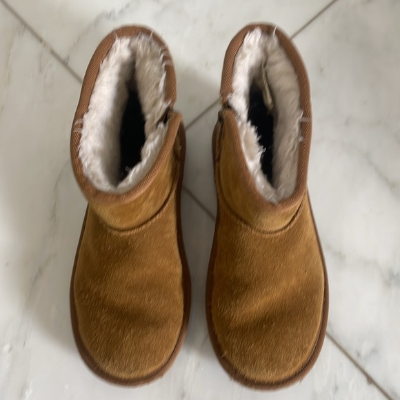 Koolaburra by UGG, little girls sheepskin Sherpa suede ankle boot size VGUC - Picture 3 of 9